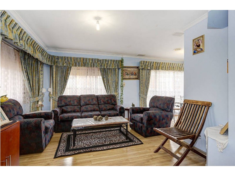 31 Darriwill Close, Delahey VIC 3037