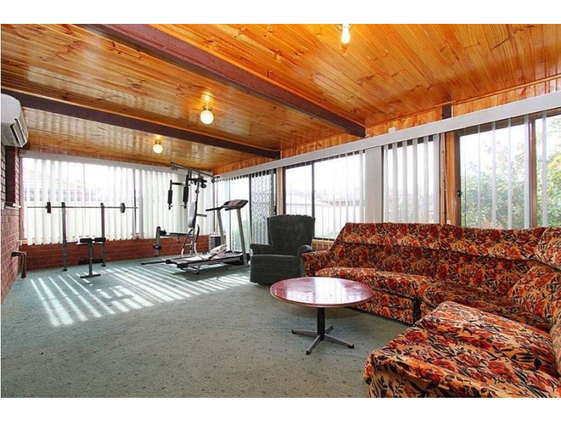 42 Emily Street, St Albans VIC 3021