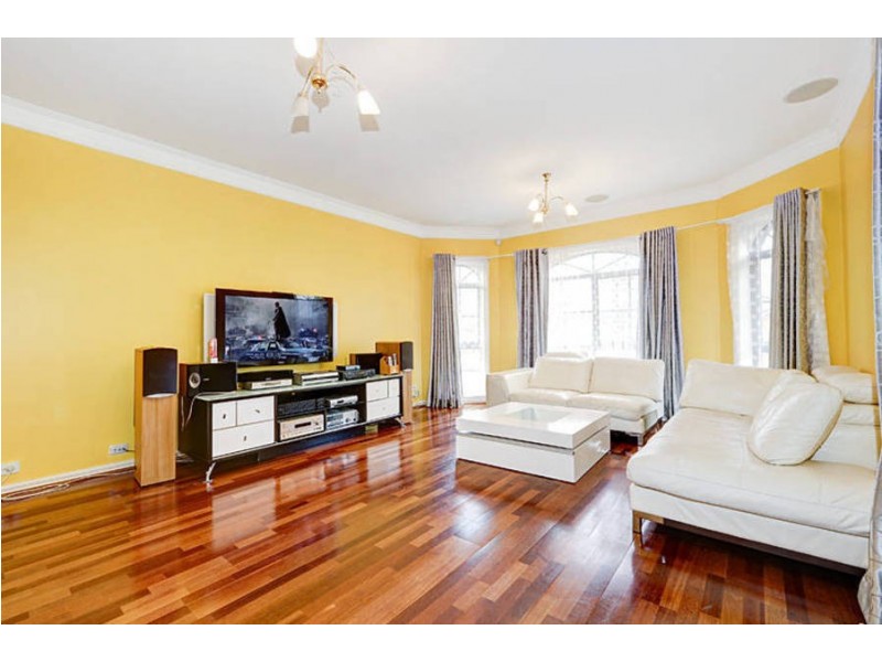 33 Pilain Crescent, Keilor Downs VIC 3038