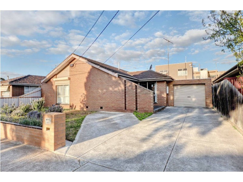 10 Ironbark Street, St Albans VIC 3021