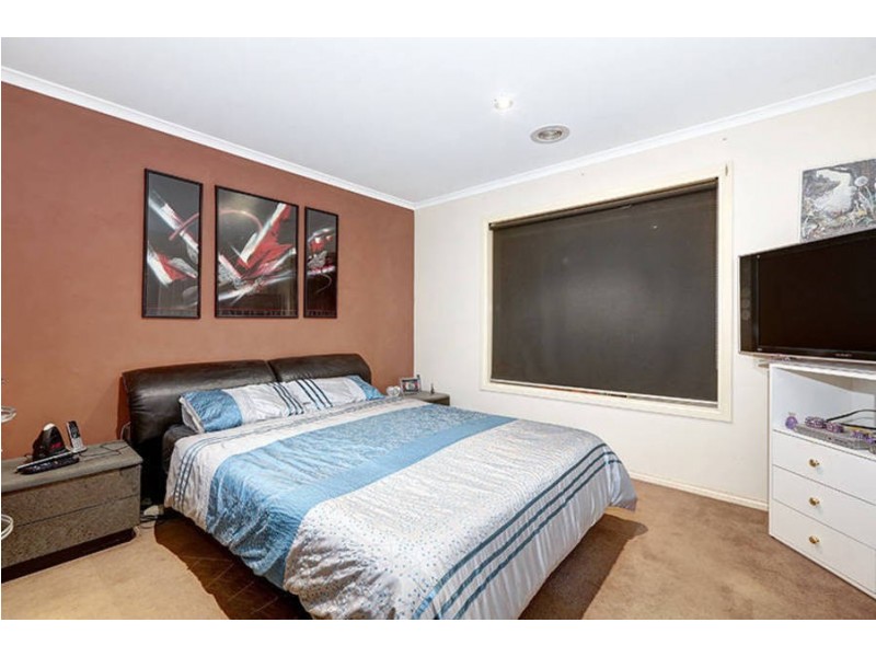 5 Taylors Hill Blvd, Taylors Hill VIC 3037