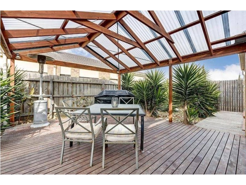 5 Taylors Hill Blvd, Taylors Hill VIC 3037