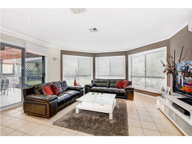 4 The Heights, Hillside VIC 3037