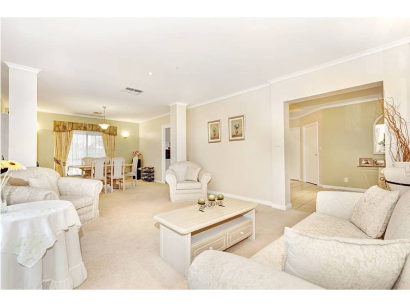 4 The Heights, Hillside VIC 3037