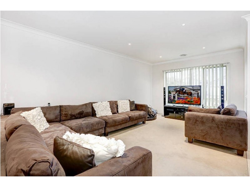 31 Wentworth Drive, Taylors Lakes VIC 3038