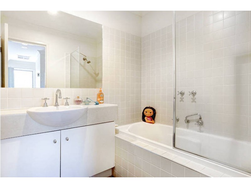 31 Wentworth Drive, Taylors Lakes VIC 3038