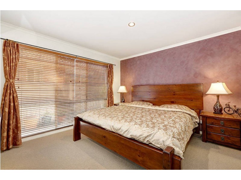 15 Wisteria Close, Taylors Hill VIC 3037