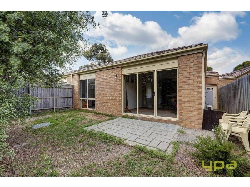 19 Tintern Loop, Hillside VIC 3037