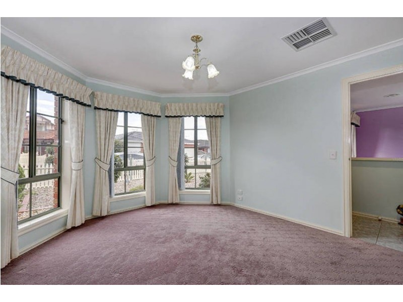 9 Derribong Court, Delahey VIC 3037