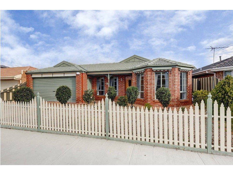 9 Derribong Court, Delahey VIC 3037