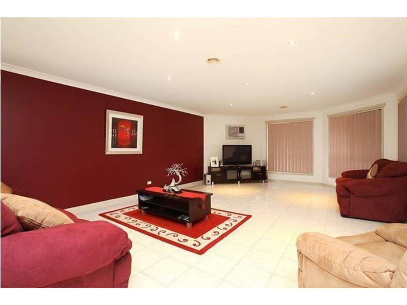 4 Ridge Lane, Hillside VIC 3037