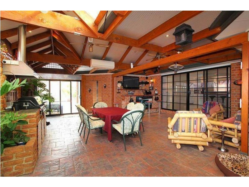 4 Ridge Lane, Hillside VIC 3037