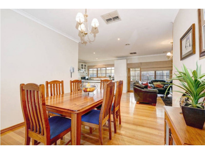 10 Bellevue Boulevard, Hillside VIC 3037