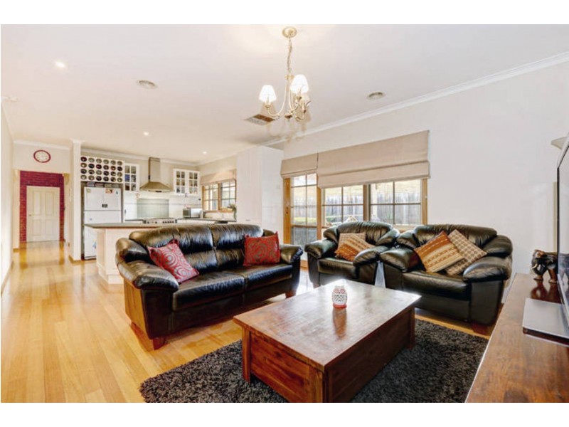 10 Bellevue Boulevard, Hillside VIC 3037