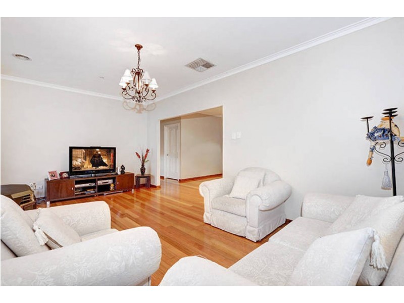 10 Bellevue Boulevard, Hillside VIC 3037