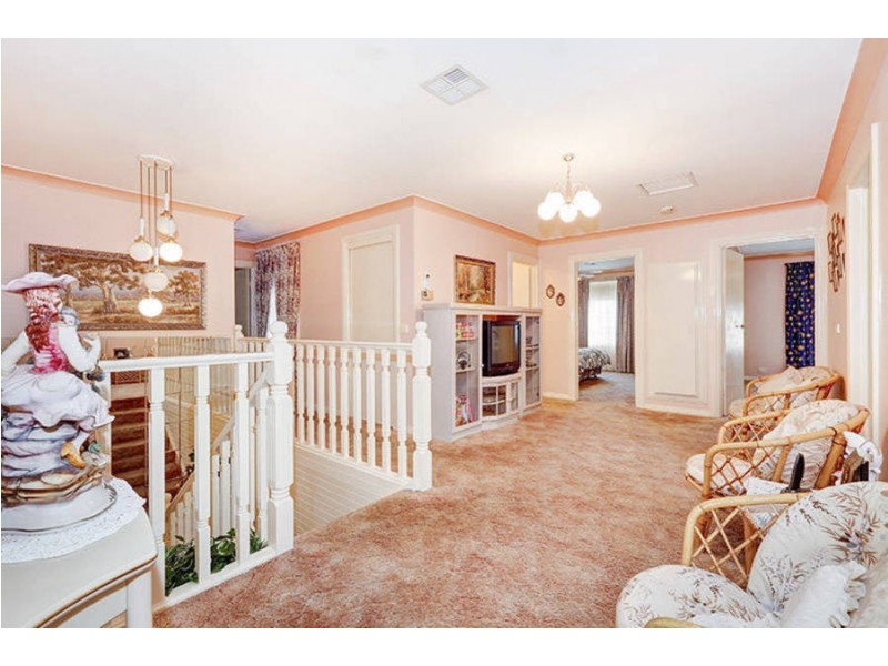 10 Carrington Street, Sydenham VIC 3037