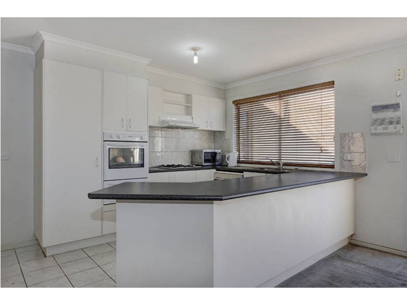 41 Bungarim Wynd, Sydenham VIC 3037