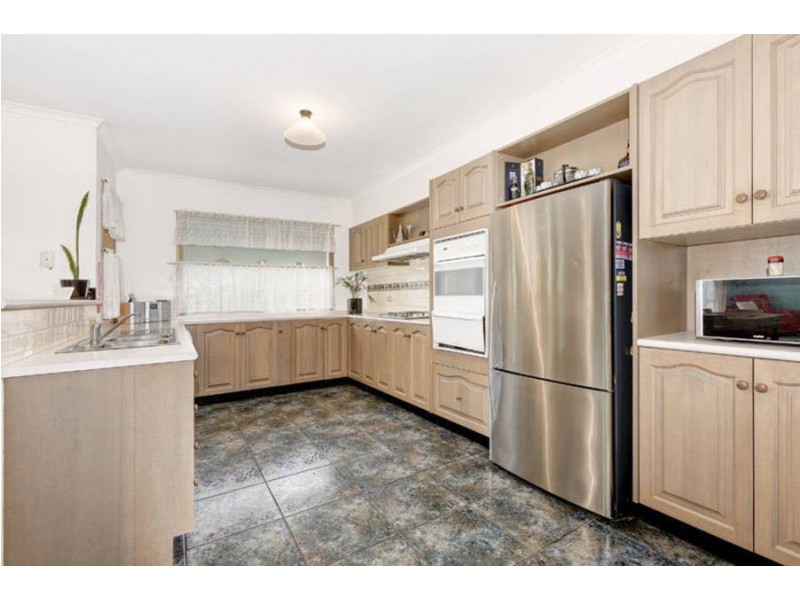 52 Santa Monica Drive, Keilor Lodge VIC 3038