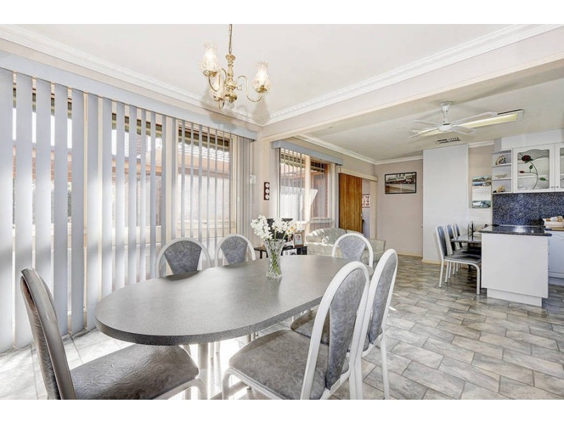 6 Gloucester Court, Sydenham VIC 3037