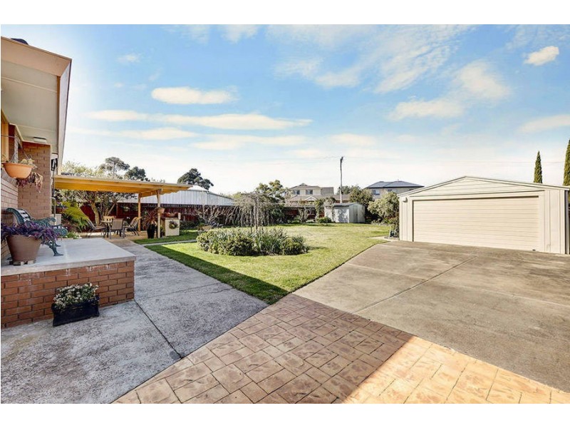 6 Gloucester Court, Sydenham VIC 3037