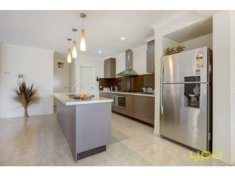 28 The Esplanade, Taylors Hill VIC 3037