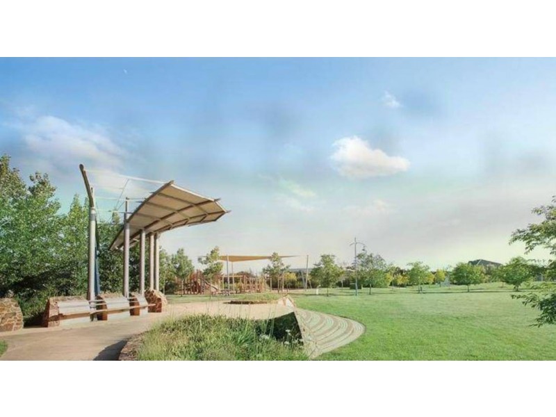 79 Hillcrest Drive, Hillside VIC 3037