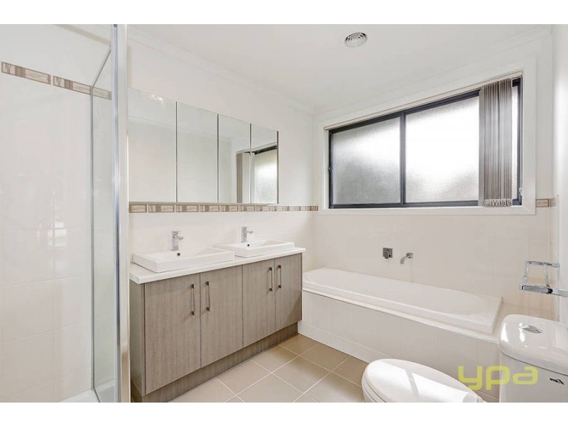 1/21 Breadalbane Court, Sydenham VIC 3037