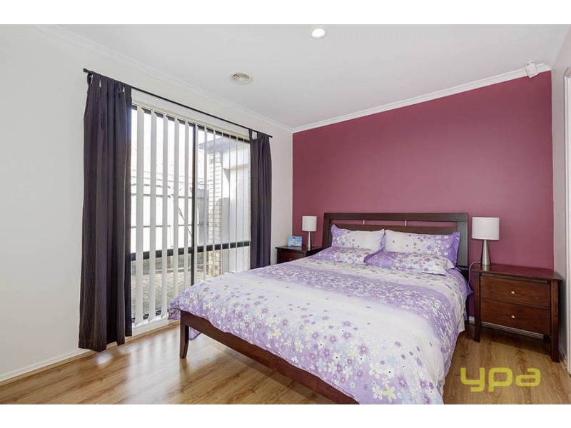 16 Mathisen Terrace, Hillside VIC 3037