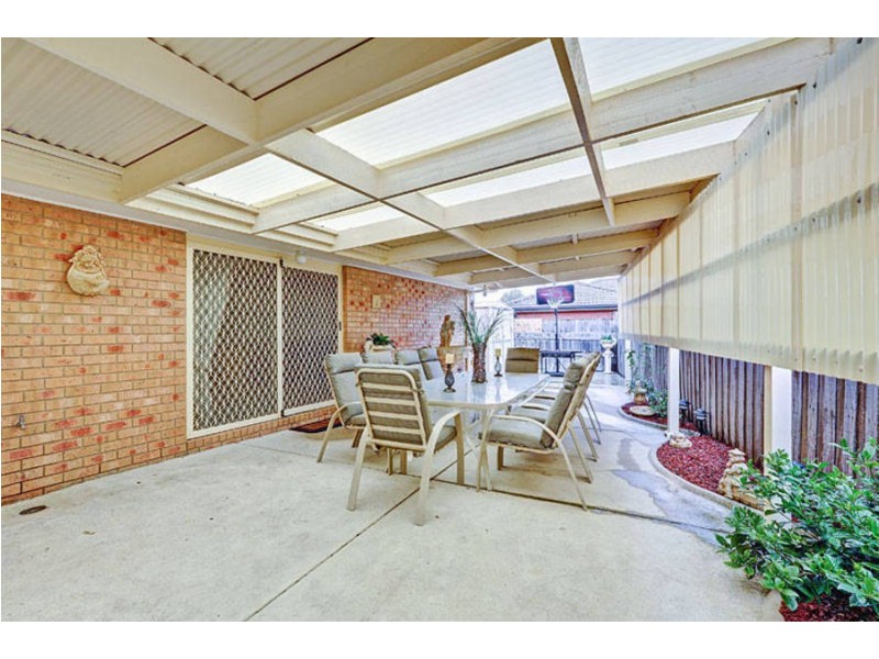 15 Aitken Drive, Delahey VIC 3037