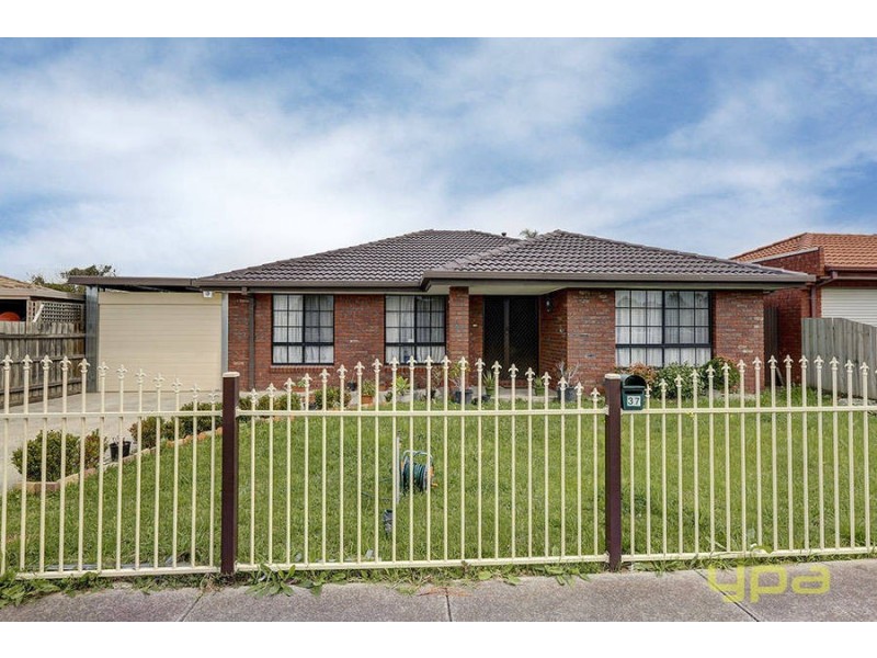 37 Paringa Drive, St Albans VIC 3021