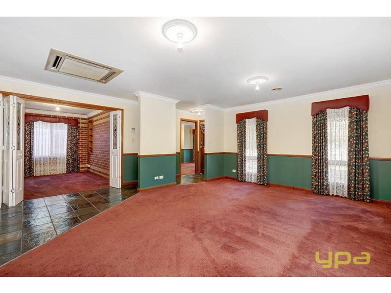 28 Golden Way, Hillside VIC 3037