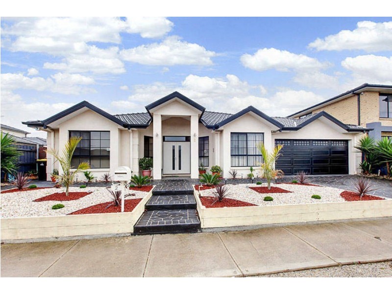 2 Cremorne Grove, Taylors Hill VIC 3037