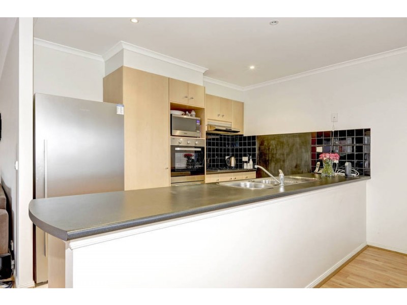 15 Klippel Way, Caroline Springs VIC 3023