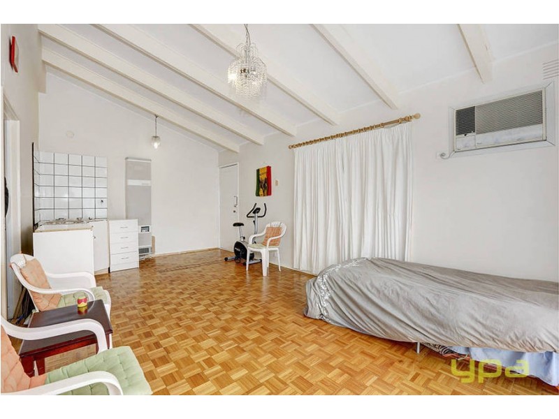 16 Winterson Drive, Albanvale VIC 3021