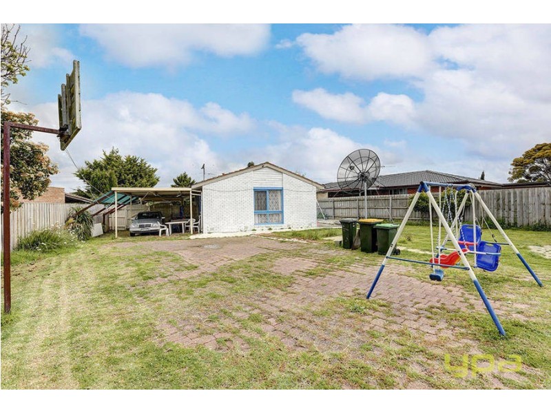 16 Winterson Drive, Albanvale VIC 3021