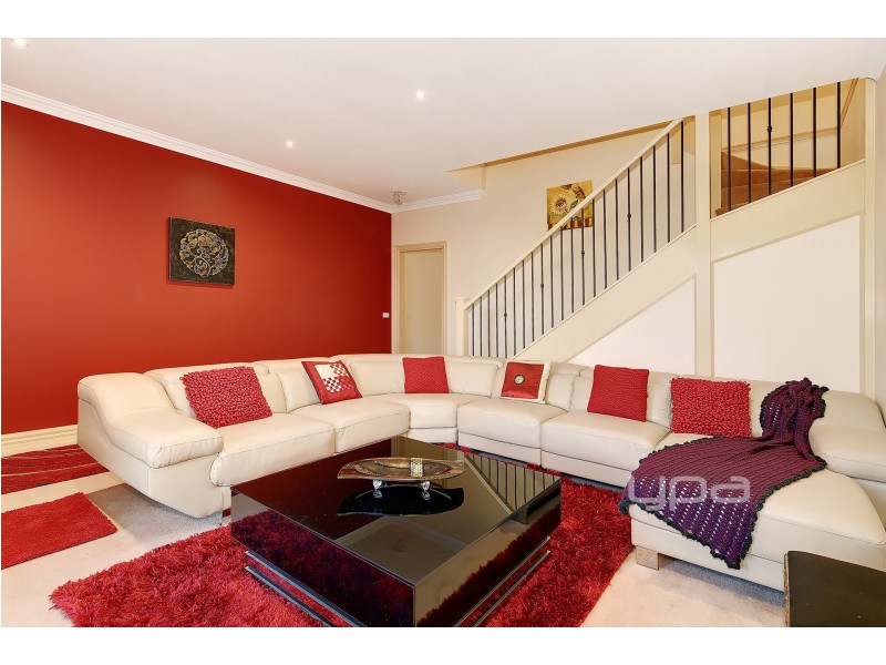 1/6 Lorraine Court, Hillside VIC 3037