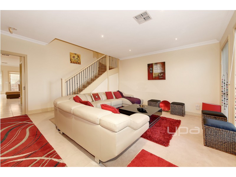 1/6 Lorraine Court, Hillside VIC 3037