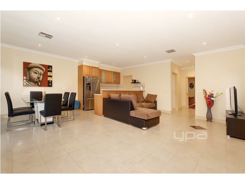 1/6 Lorraine Court, Hillside VIC 3037