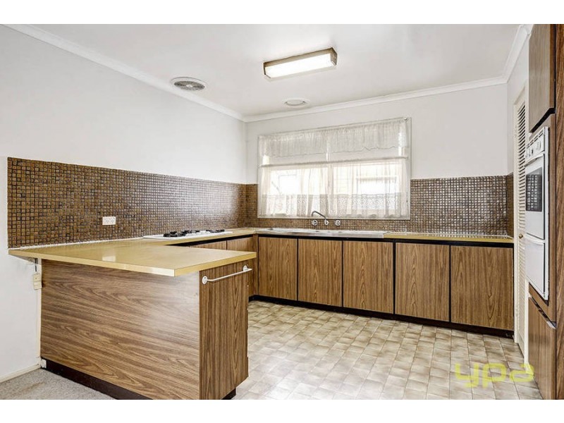 14 Hazelwood Court, Kings Park VIC 3021