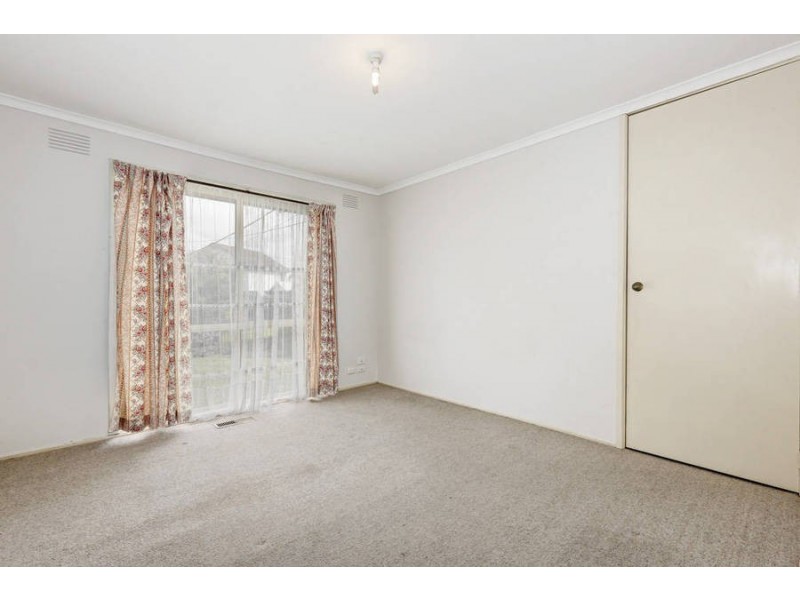 14 Hazelwood Court, Kings Park VIC 3021