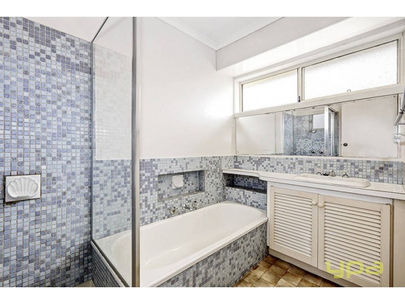 14 Hazelwood Court, Kings Park VIC 3021