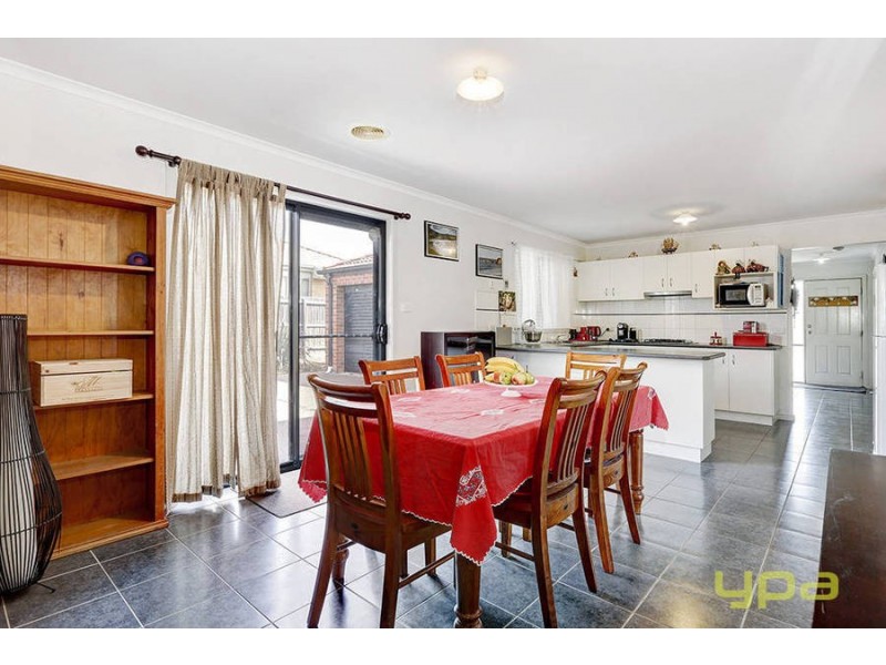 5 Benshaw Court, Hillside VIC 3037