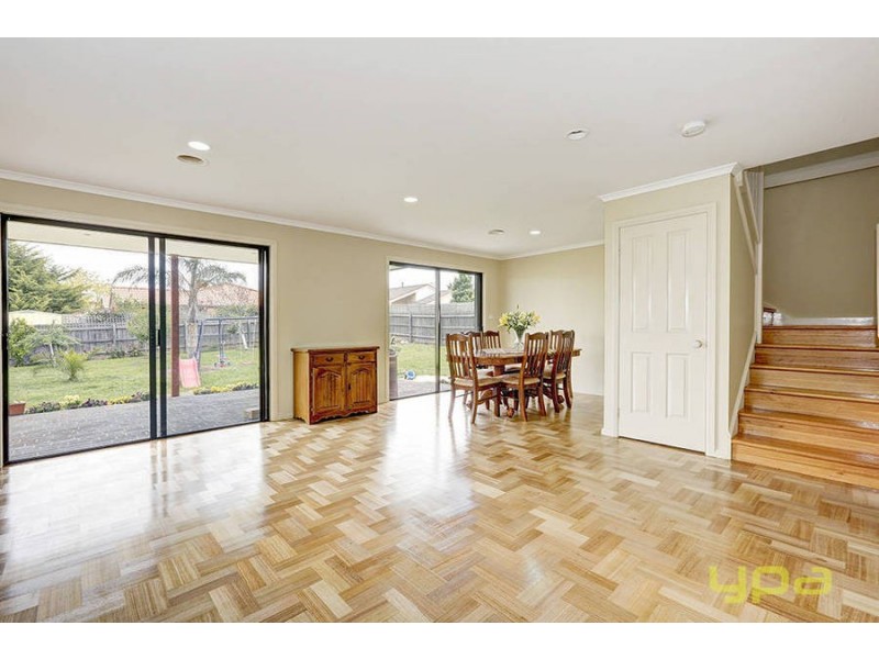 31 Kenswick Drive, Hillside VIC 3037