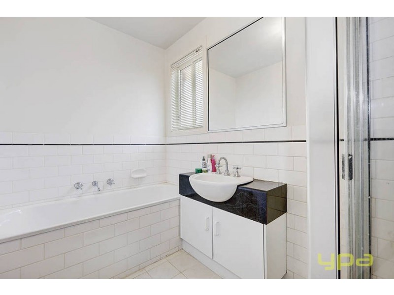 28 Ruben Drive, Sydenham VIC 3037