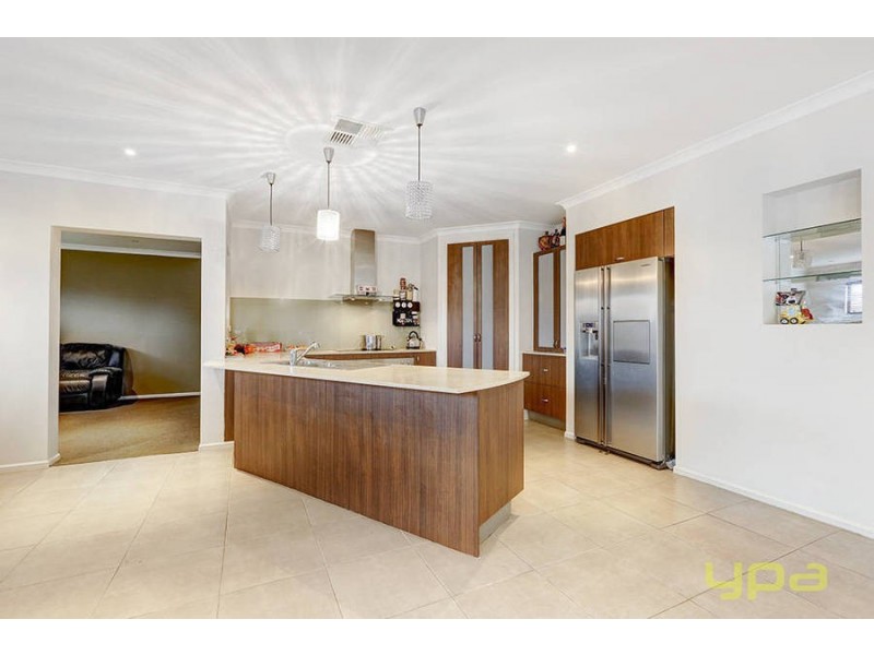 18 Blue Moon Way, Sydenham VIC 3037