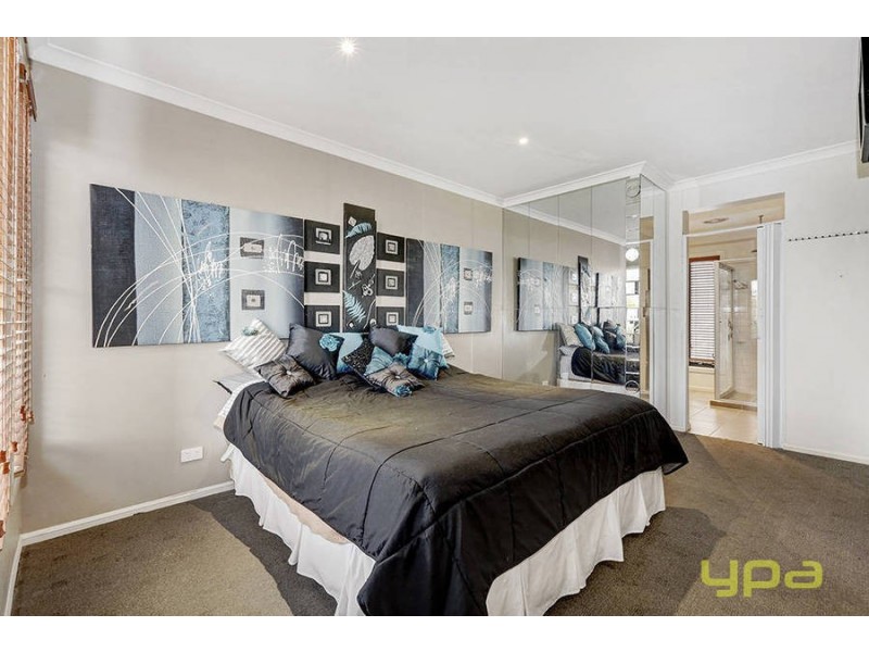 18 Blue Moon Way, Sydenham VIC 3037