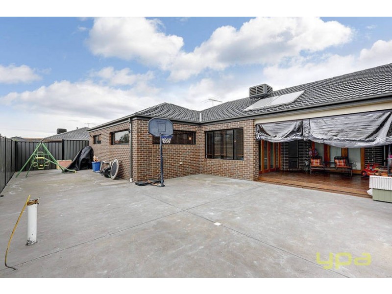 18 Blue Moon Way, Sydenham VIC 3037