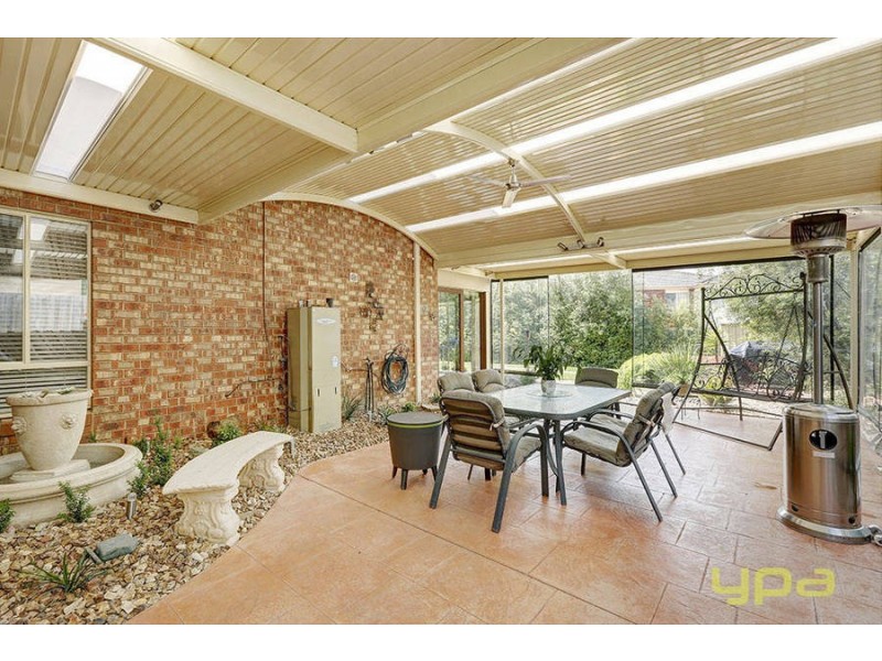 62 Wolviston Avenue, Hillside VIC 3037