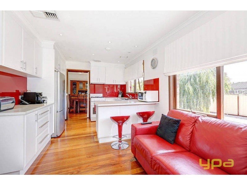 3 Turfan Close, Keilor Downs VIC 3038