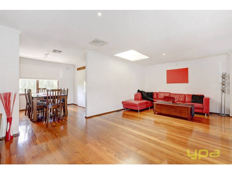 3 Turfan Close, Keilor Downs VIC 3038